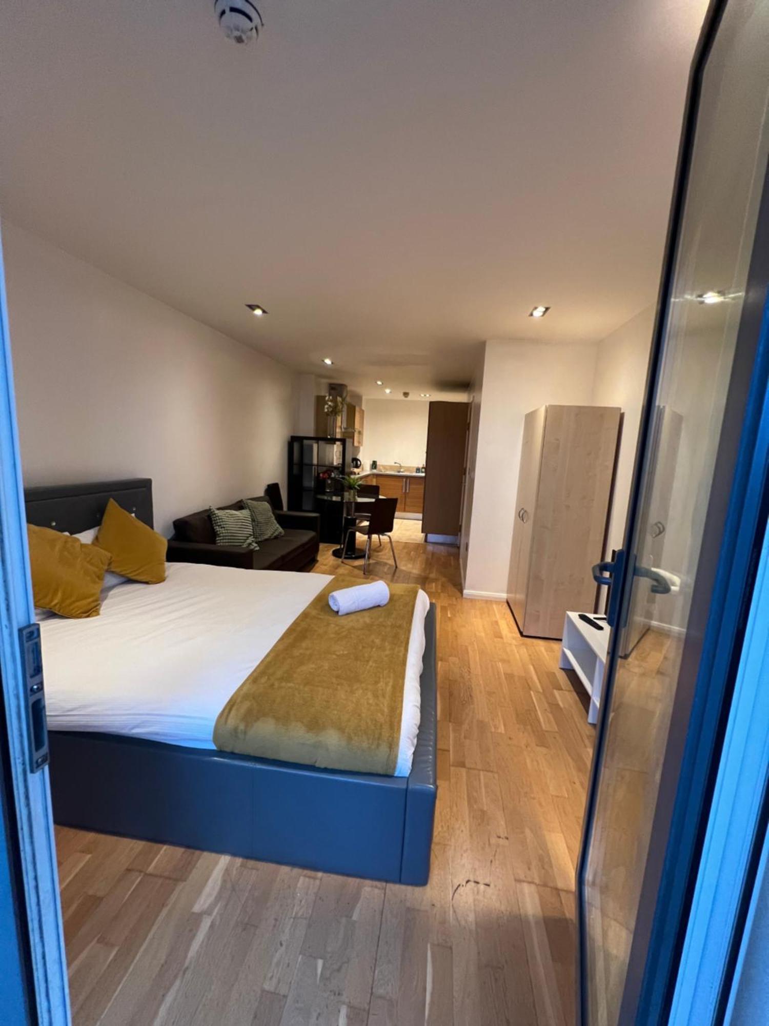 Greenwich Canary Wharf O2 Arena Excel London Apartment